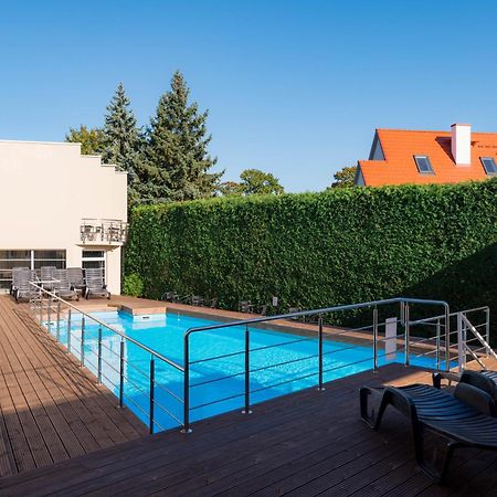 Hotel Vesiroos Pärnu Kültér fotó