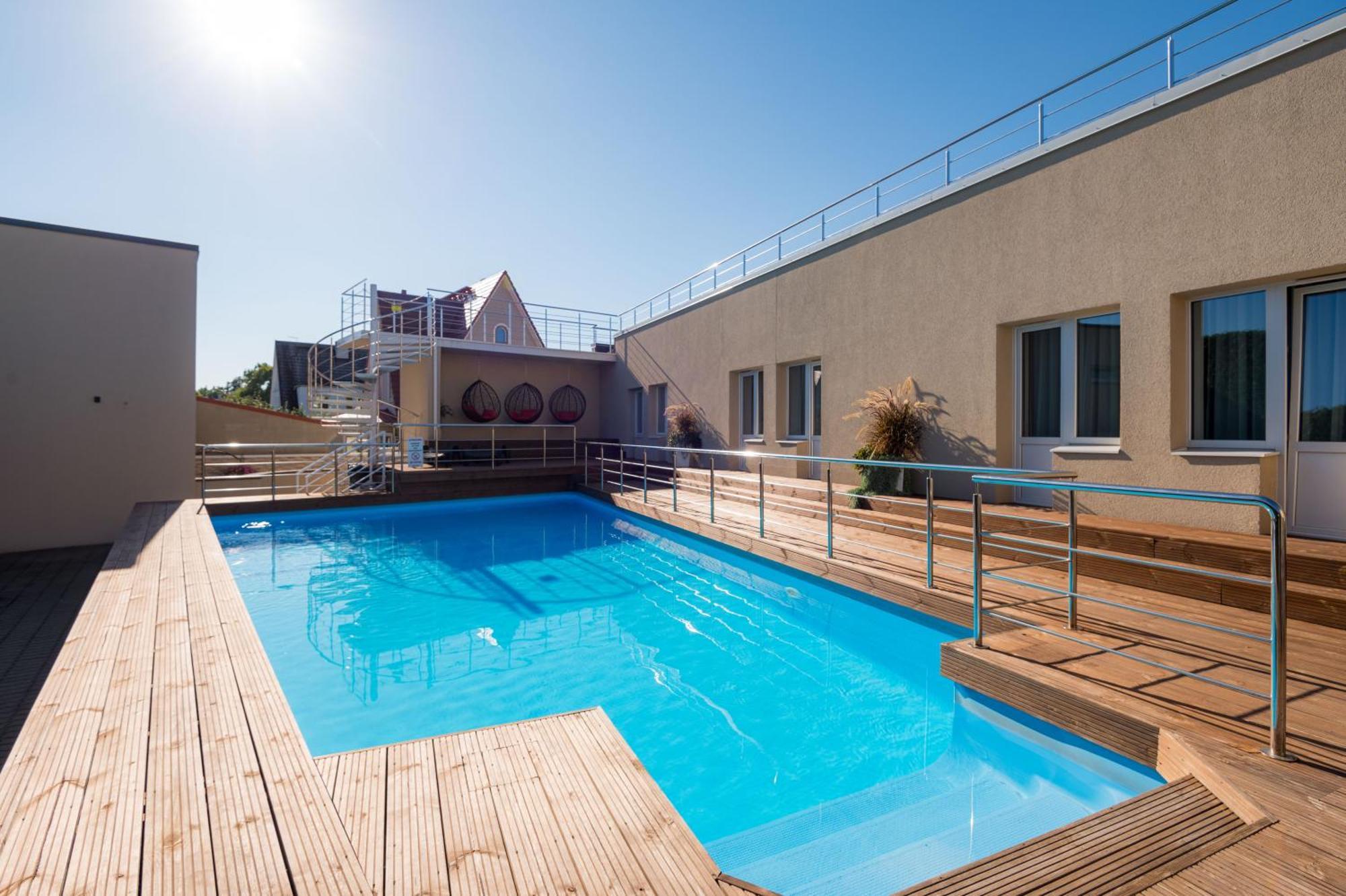Hotel Vesiroos Pärnu Kültér fotó